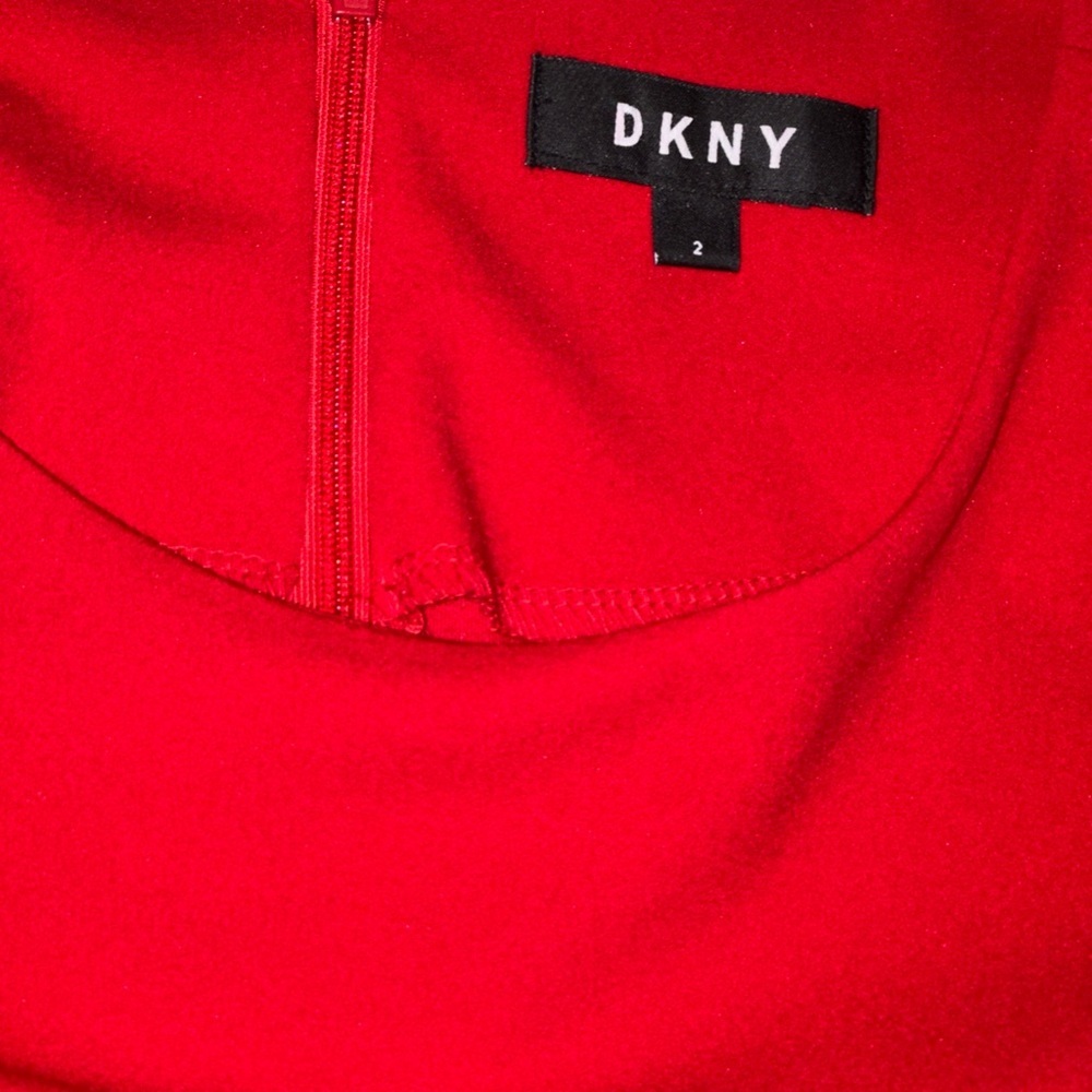 DKNY Women’s Red  Flutter Sleeve Neck Cropped Belted Ju mpsuit  Size 2 Small - Picture 4 of 9